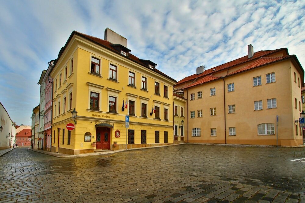 Фото Hotel U Páva