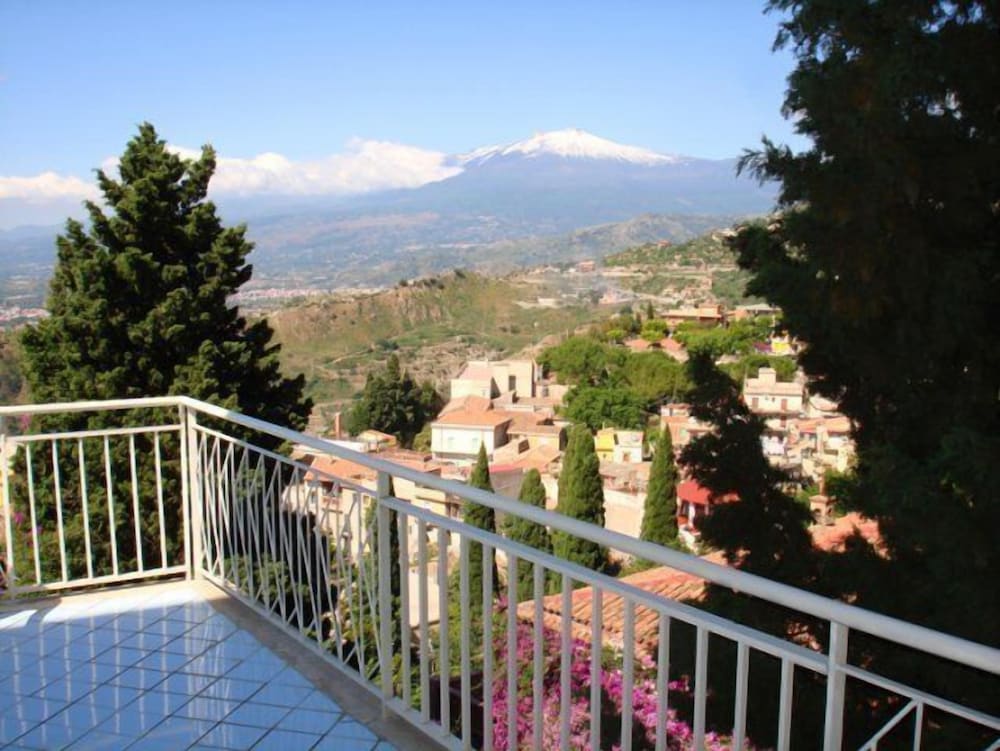 Фото Hotel Mediterranee