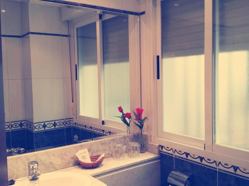 Фото Hotel Residencia Castellano I