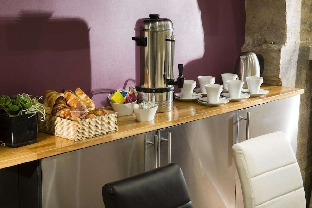 Фото Hôtel Jacques De Molay