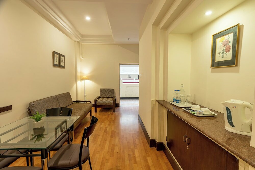 Фото Hotel Ivory Tower