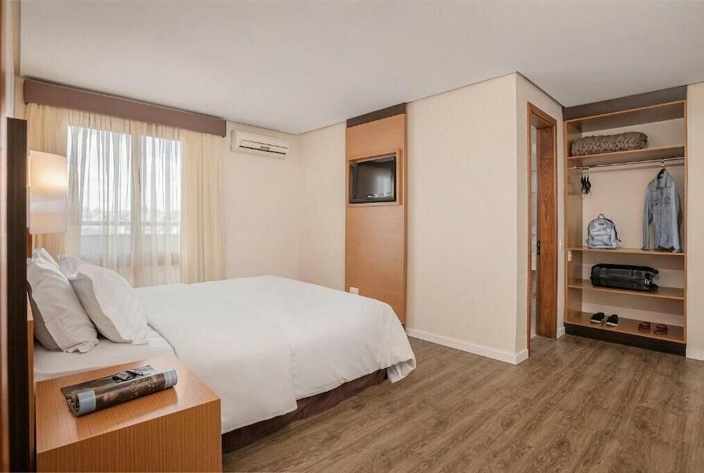 Фото Piazza Navona Porto Alegre by Intercity