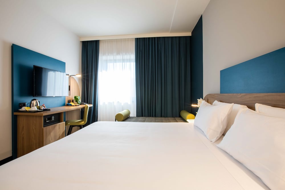 Фото отеля 2