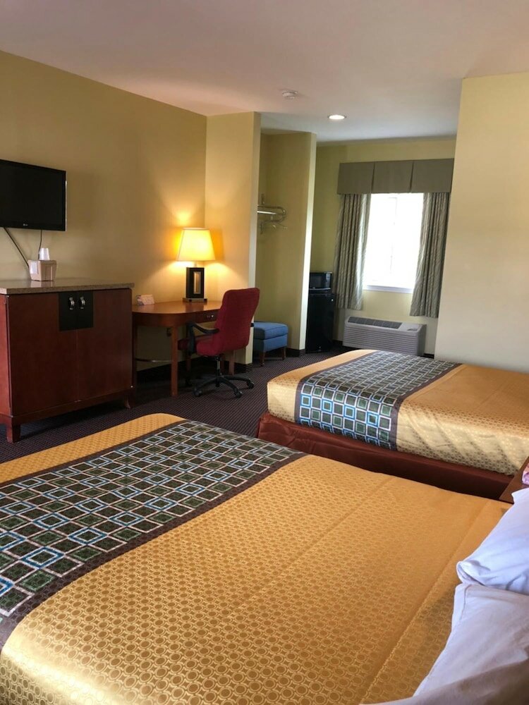 Фото Budget Inn Williamsport