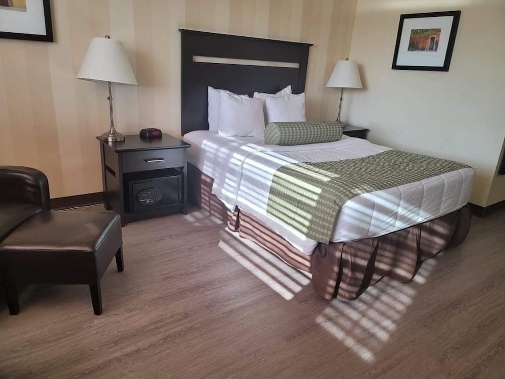 Фото Quality Inn and Conference Centre