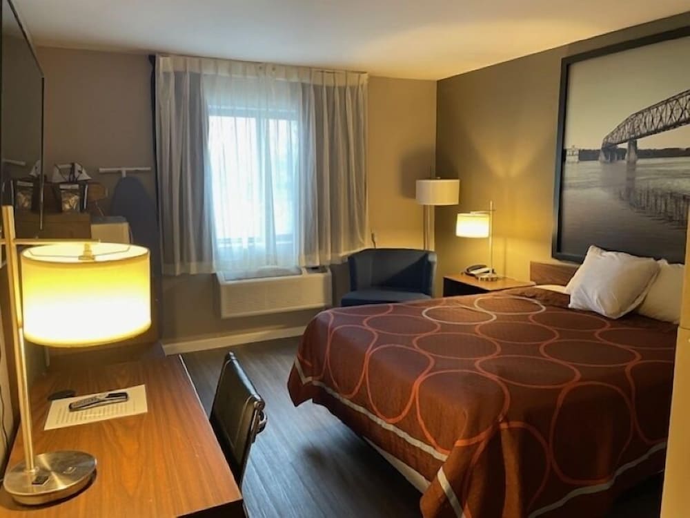 Фото Super 8 by Wyndham Alton