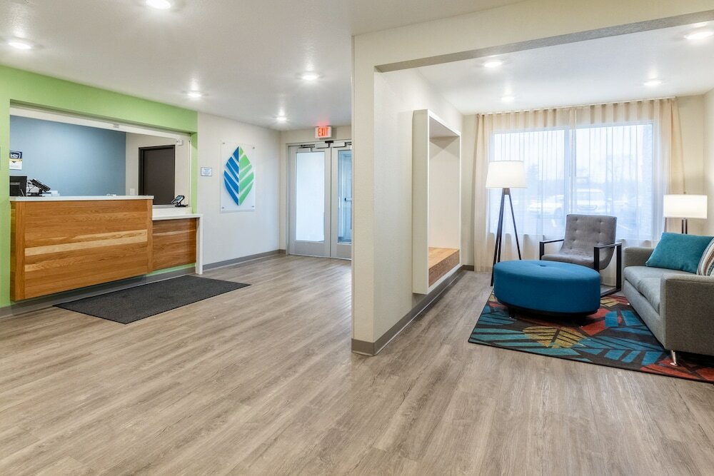 Фото WoodSpring Suites Colton
