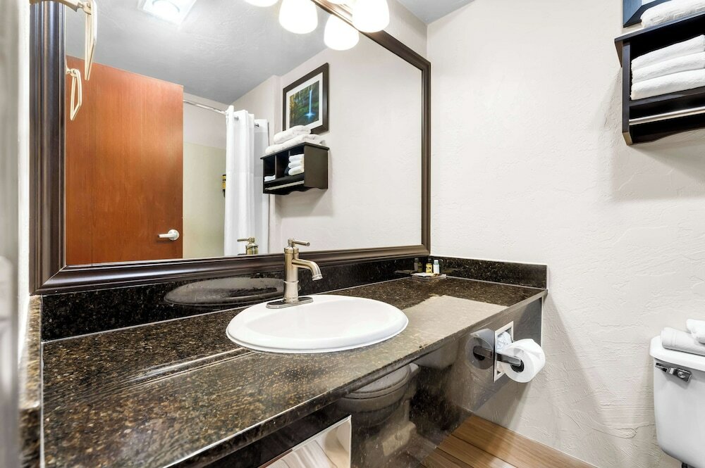 Фото Best Western Plus Parkway Inn