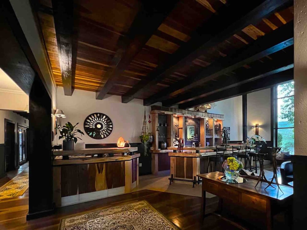 Фото Malachite Manor