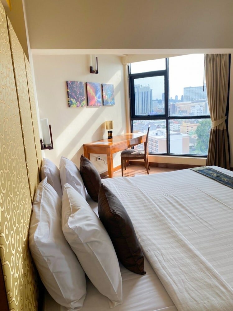 Фото The Seasons Pattaya