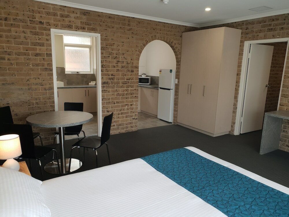 Фото Comfort Inn and Suites Manhattan