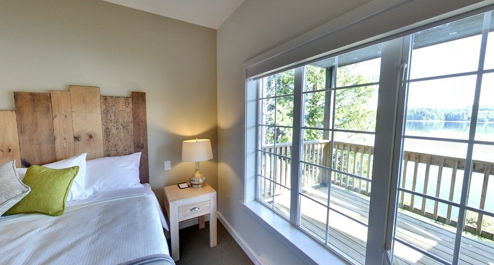 Фото Embarc Ucluelet