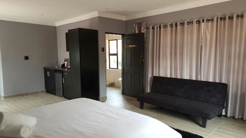 Фото The Green Olive Guesthouse