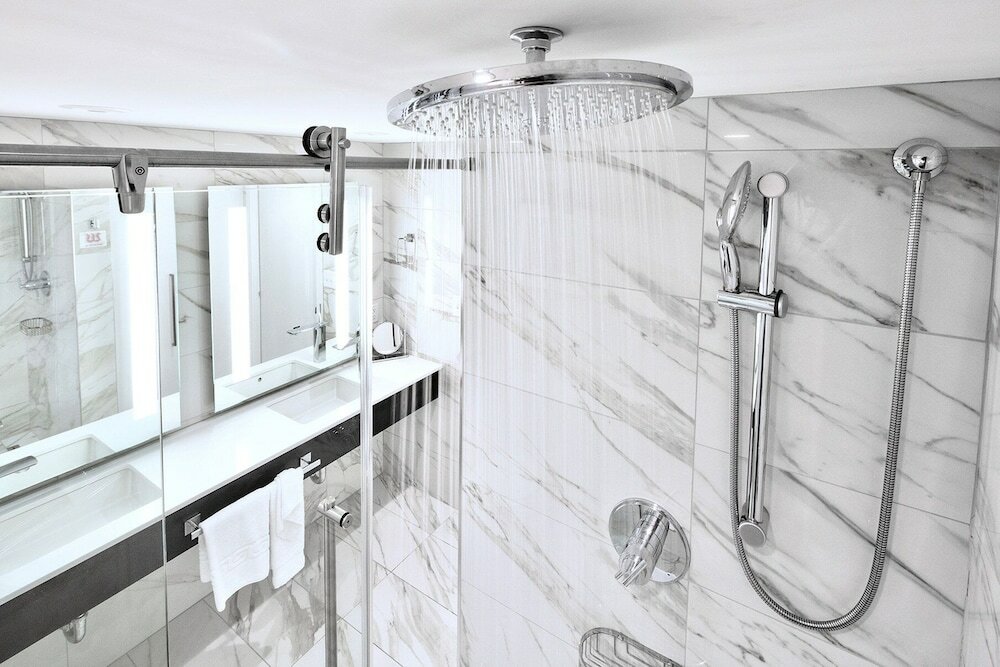 Фото Weber's Hotel & Restaurant