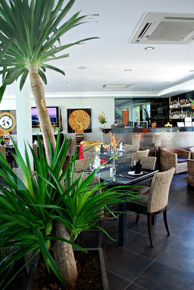 Фото Palm Grove Resort