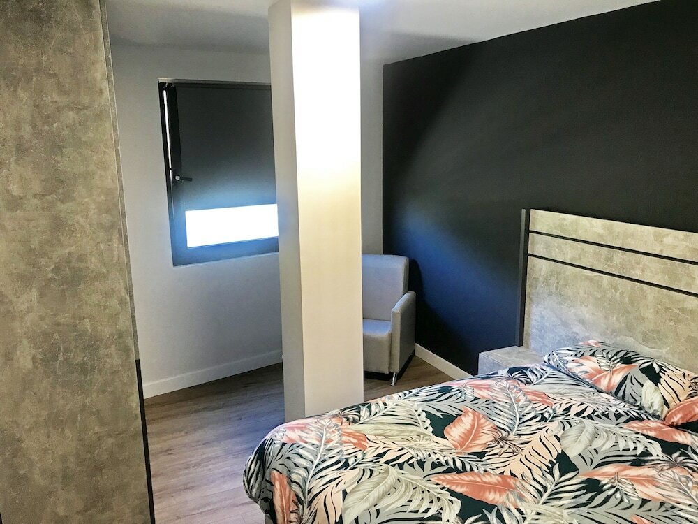 Фото Apartmentos Santander Maliaño Suites 3000