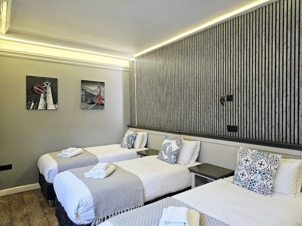 Фото London Stay Apartments