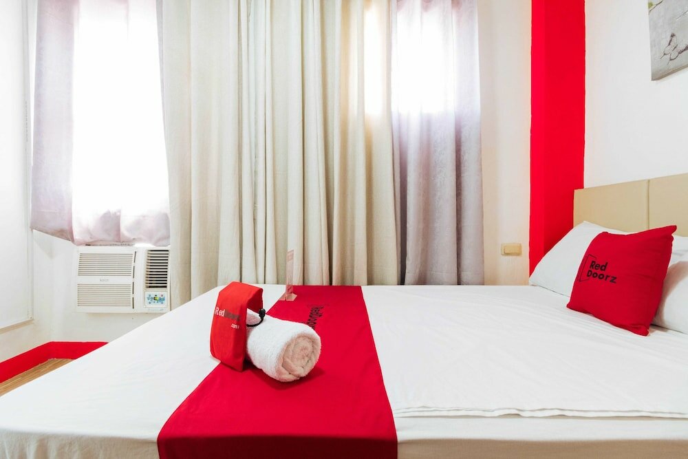 Фото RedDoorz near Quirino Station