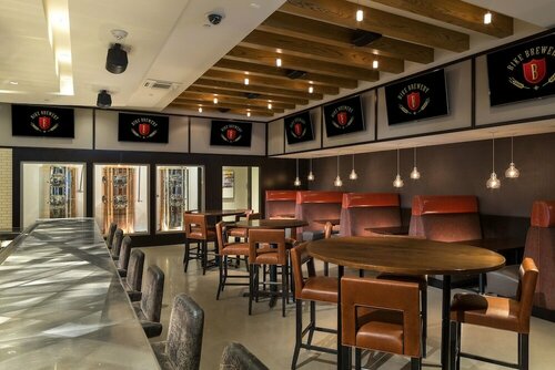 Гостиница The Bicycle Hotel & Casino в Дауни