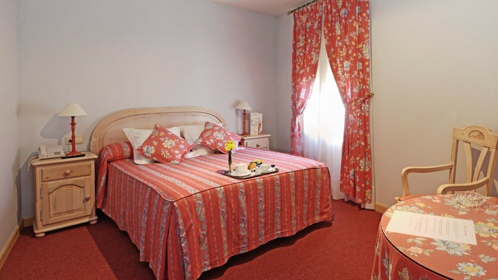 Фото Hotel Jaume