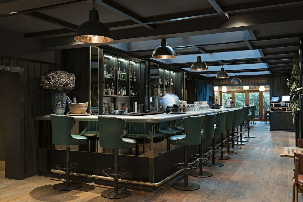 Фото The Falstaff Hotel