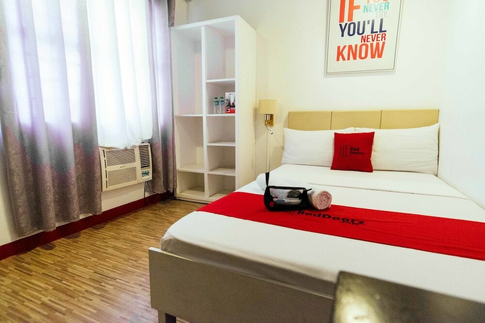 Фото RedDoorz near Quirino Station