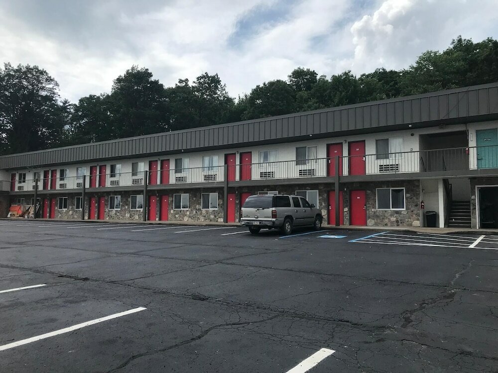 Фото Forest Hill Inn