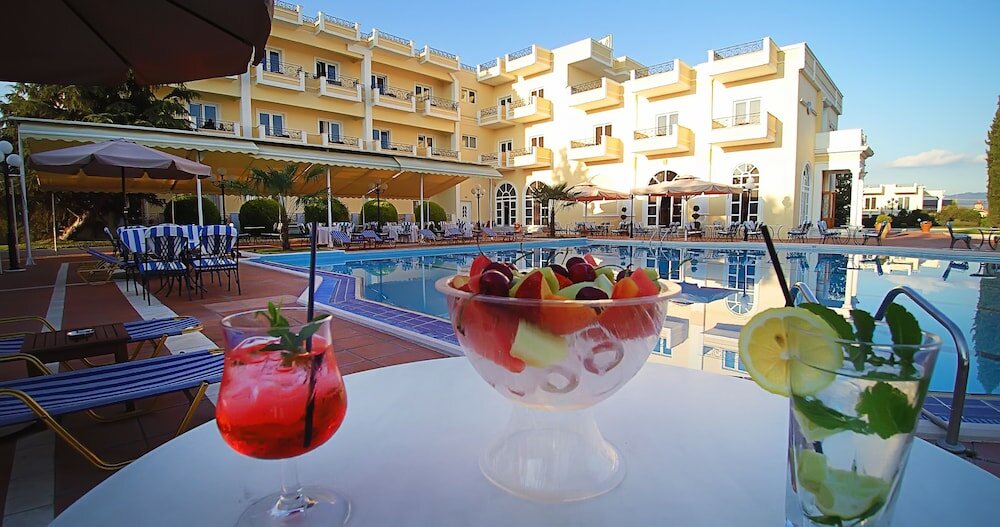 Фото Kouros Hotel