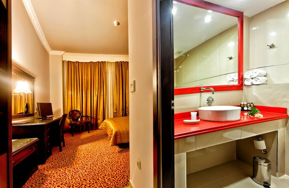 Фото Kouros Hotel