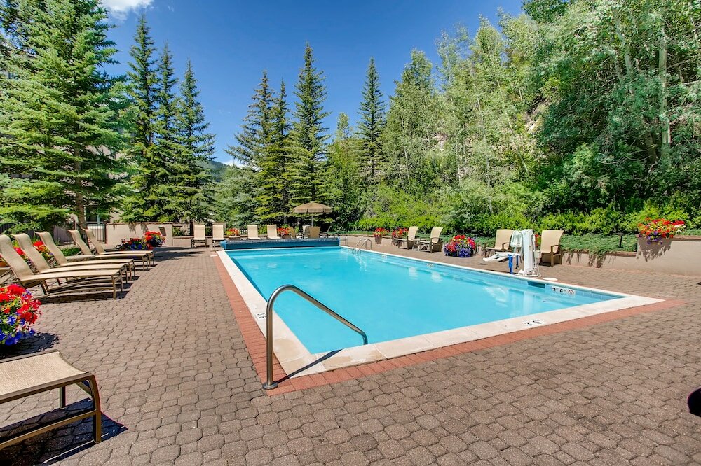 Фото Kiva Lodge by East West Hospitality