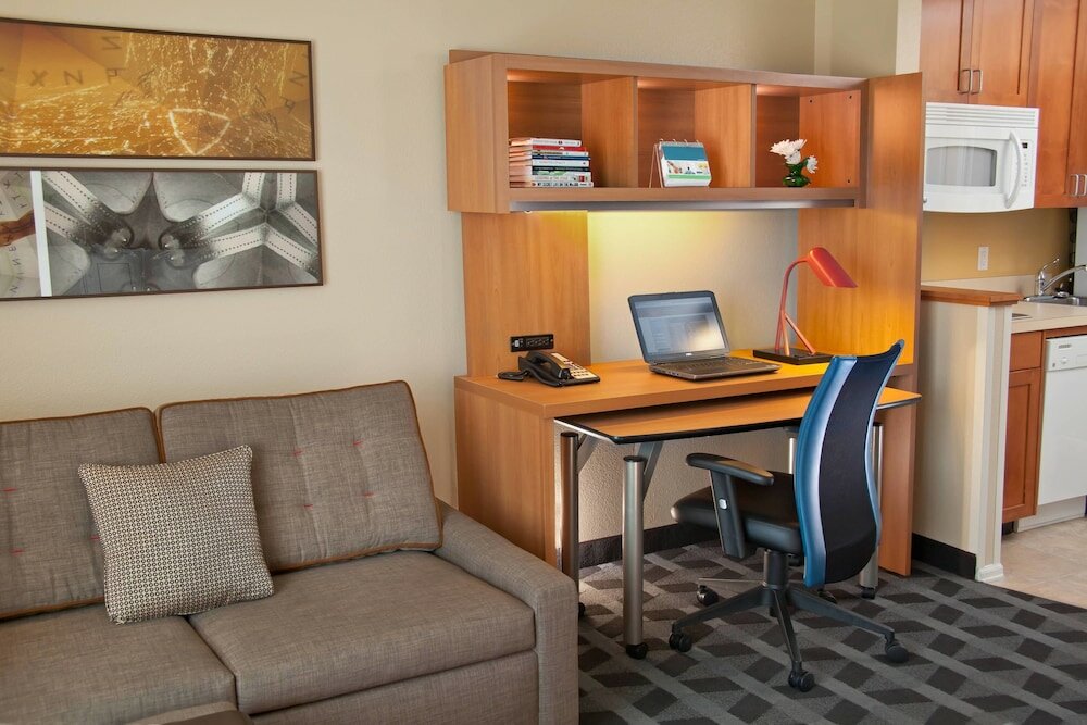 Фото TownePlace Suites by Marriott Medford