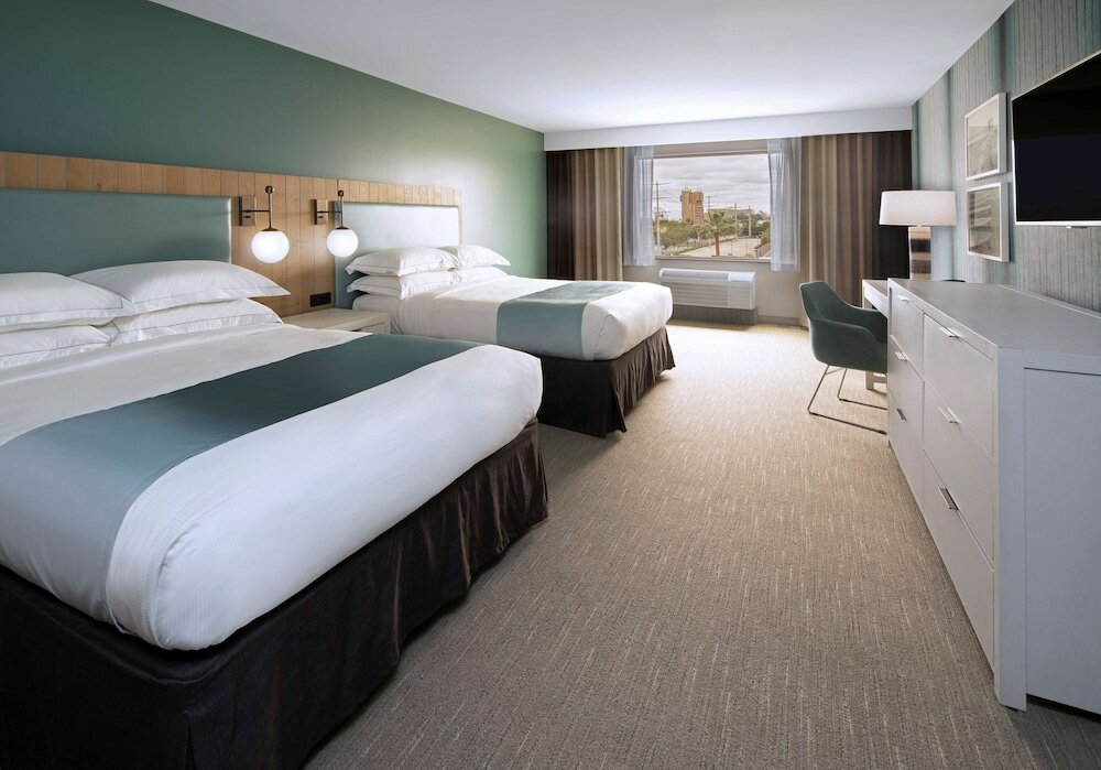 Фото SunCoast Park Hotel Anaheim, Tapestry Collection by Hilton