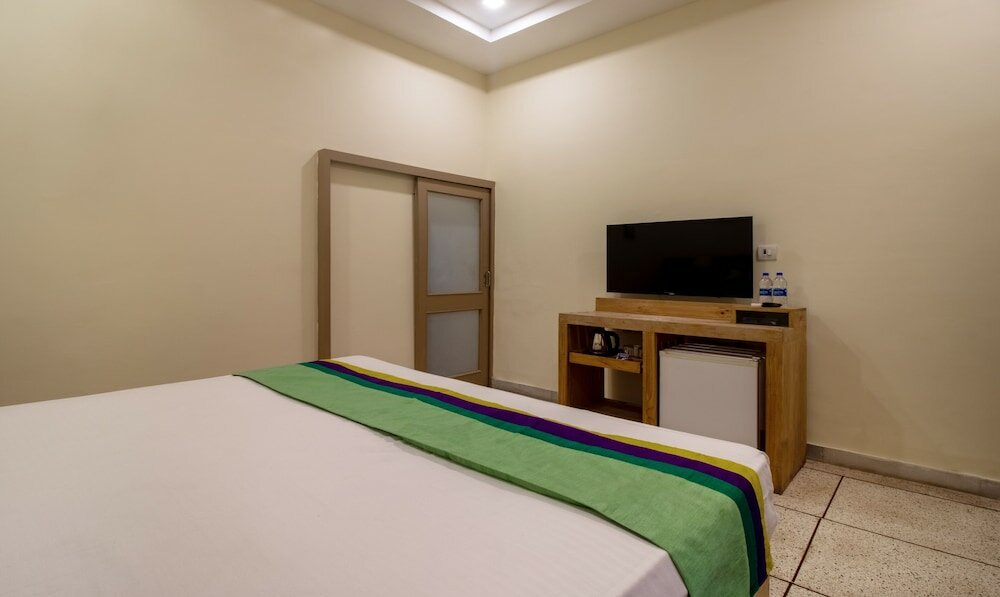 Фото Capital O 35409 Hotel Megh Niwas
