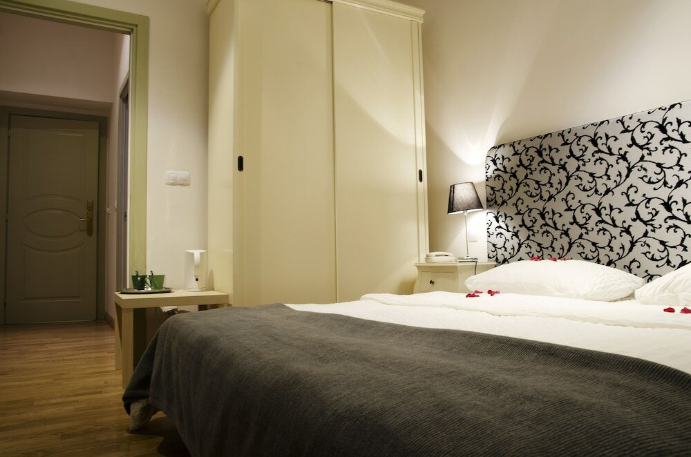 Фото Dolce Vita Suites Hotel