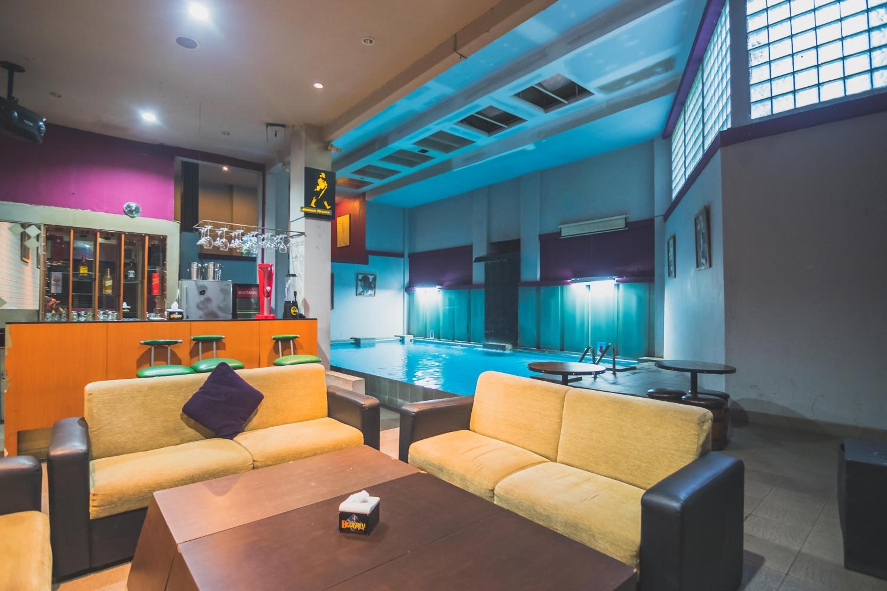 Фото RedDoorz near Kampung Gajah