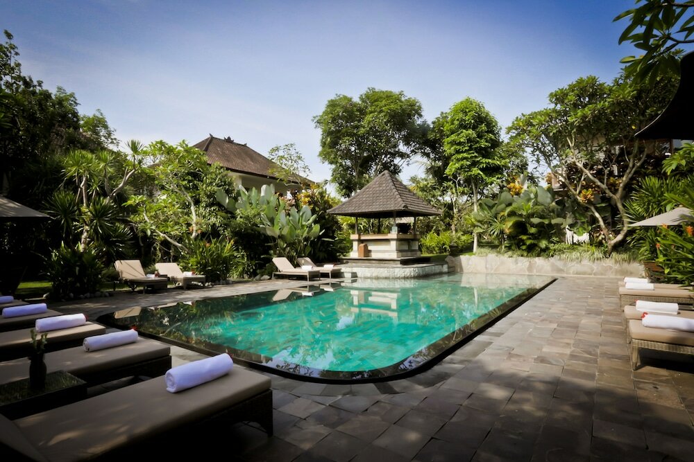 Фото Sri Ratih Cottages