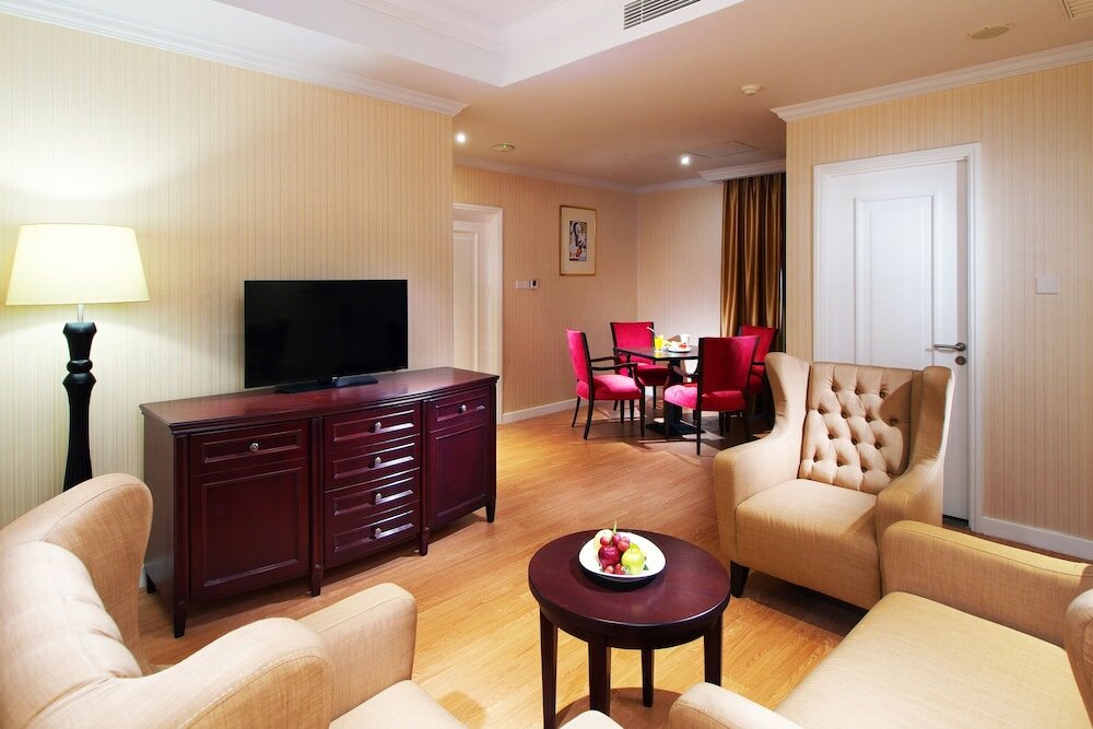 Фото Adimulia Hotel Medan