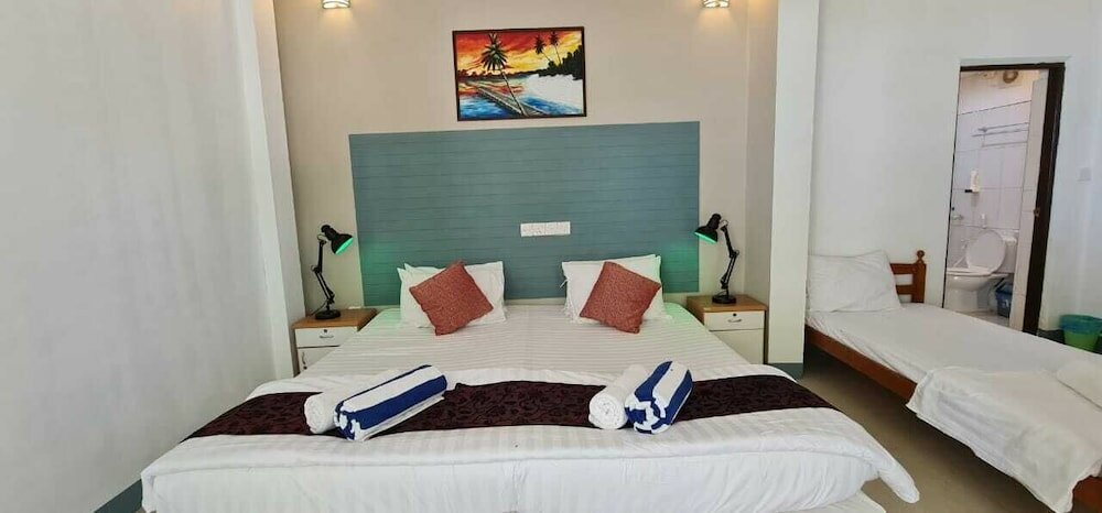 Фото Liberty Guest House Maldives