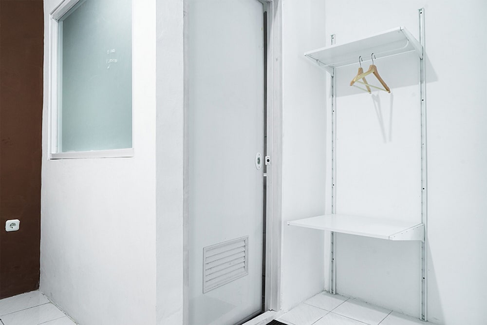 Фото RedDoorz near Seasons City Mall