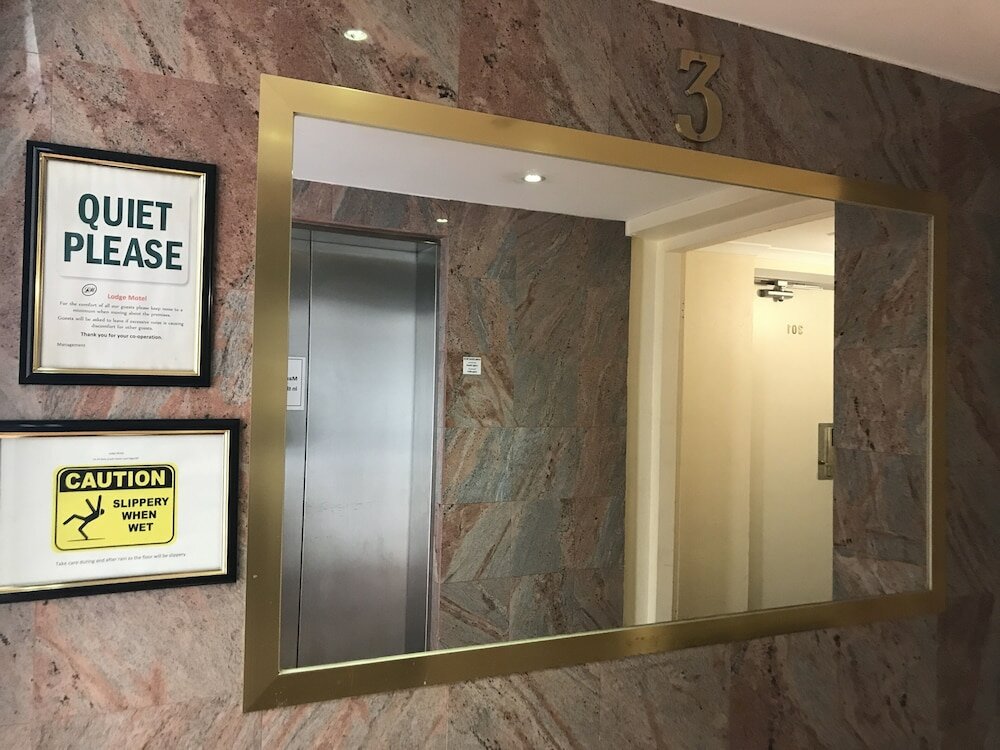 Фото Edgecliff Lodge Motel