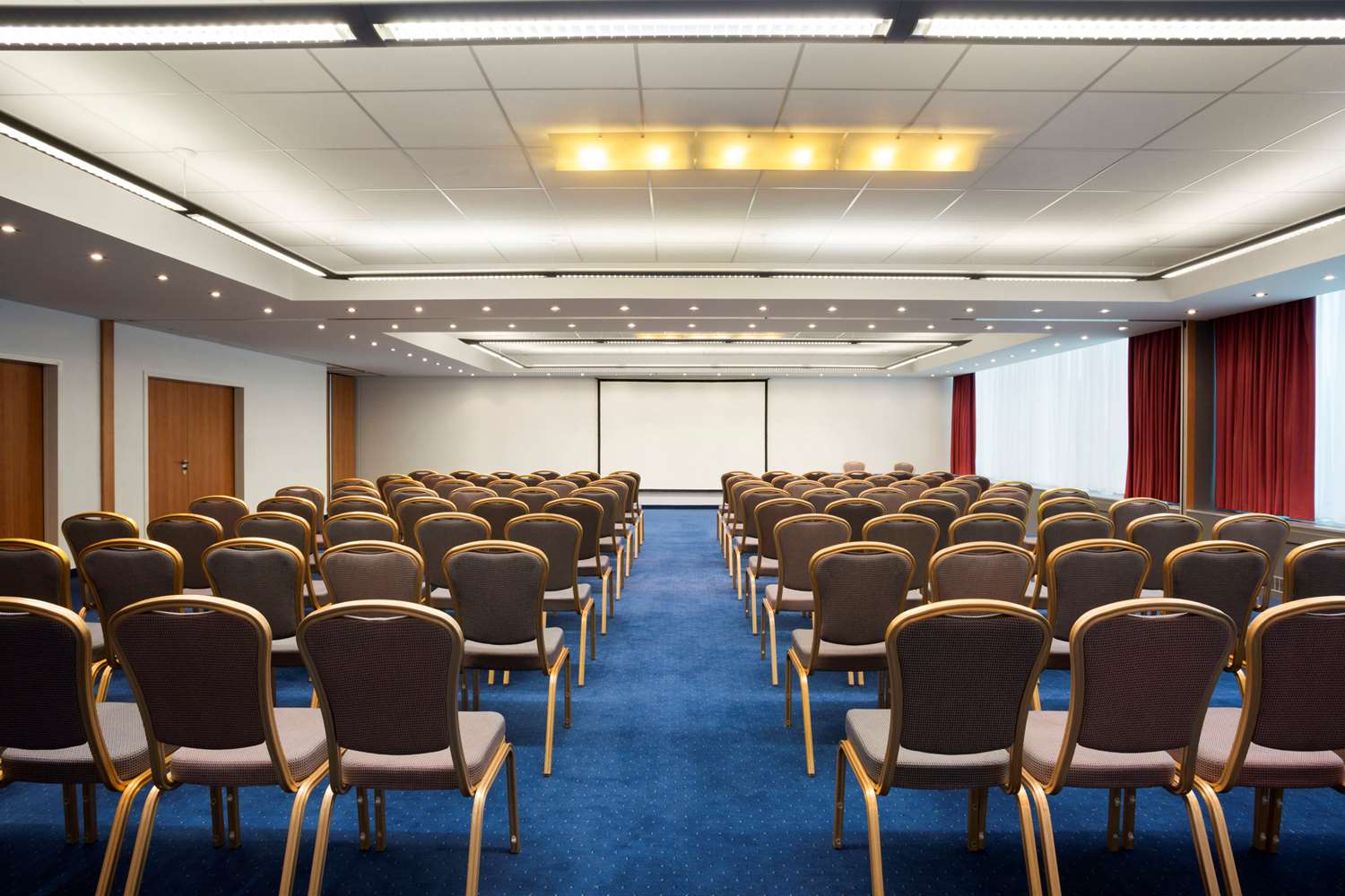 Фото Ramada Encore by Wyndham Geneva