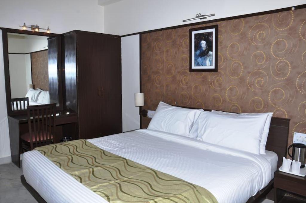 Фото Hotel Krishna Sagar Nh24