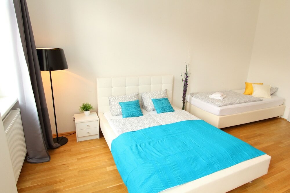 Фото Hotel & Apartments Klimt