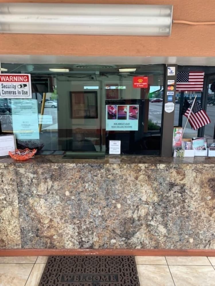 Фото Skylark Motel