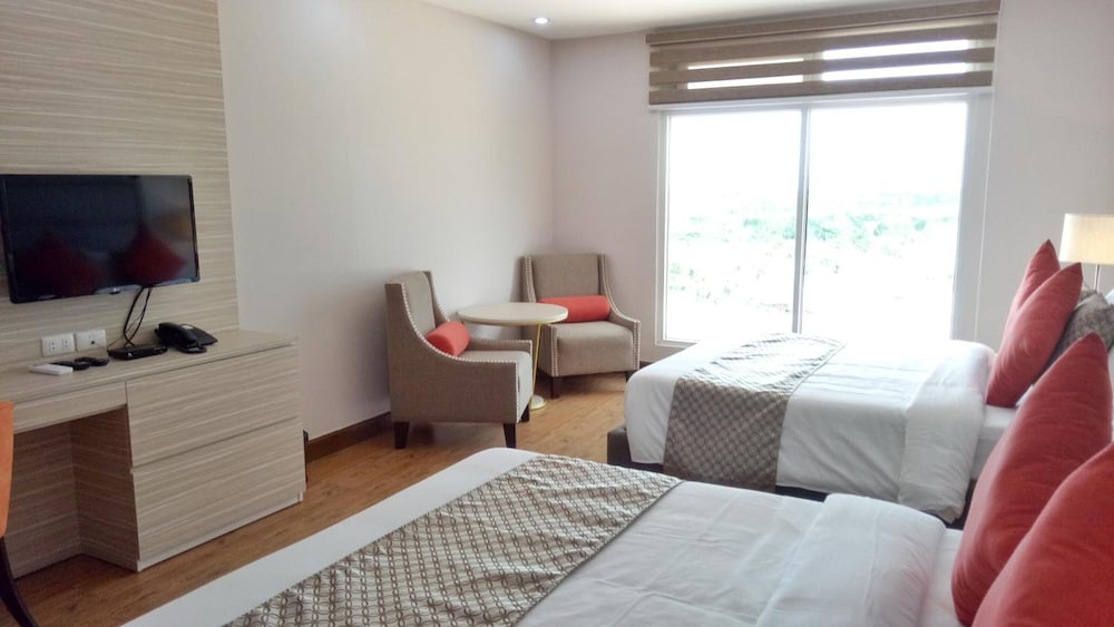 Фото La Maja Rica Hotel