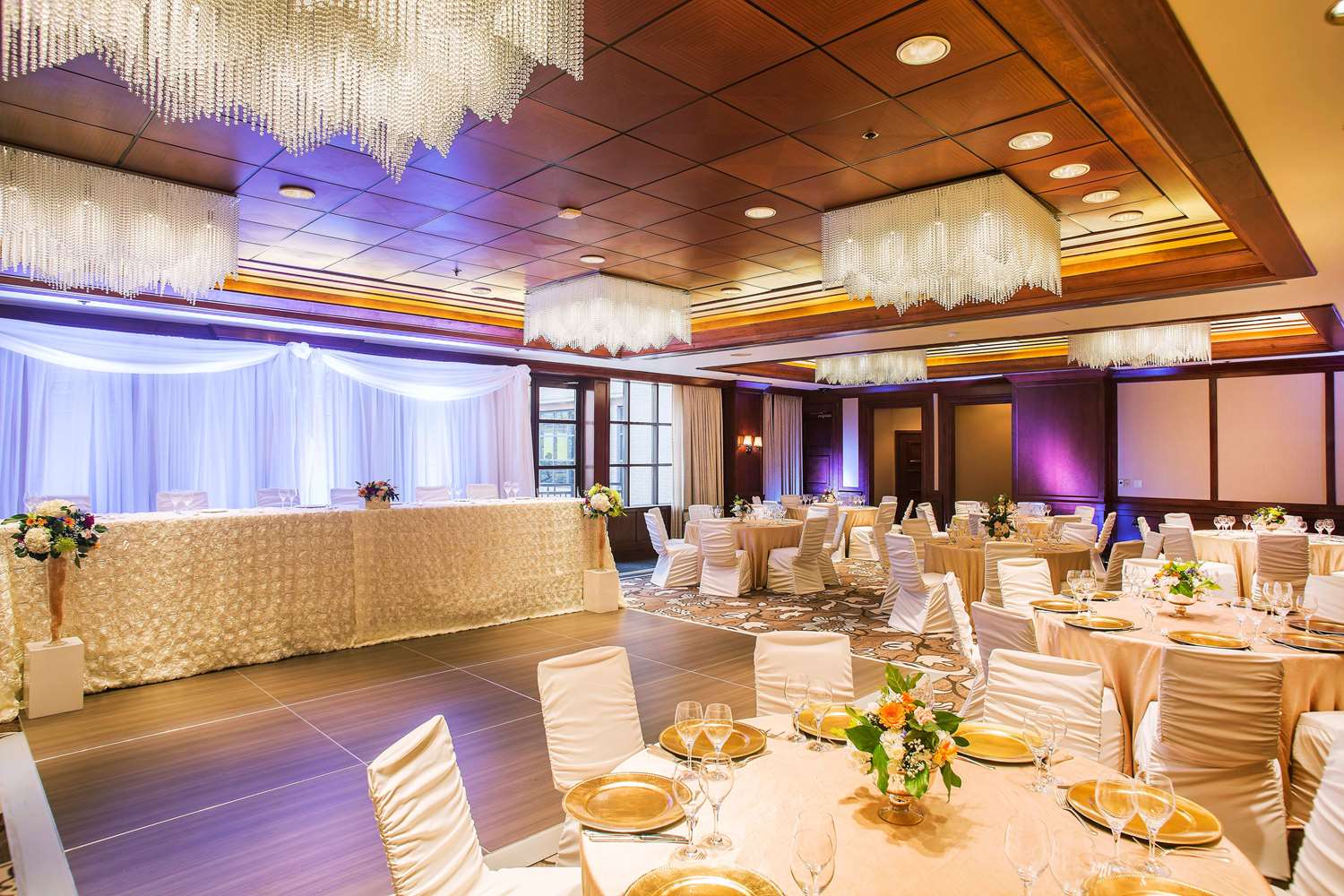 Фото The Yorkville Royal Sonesta