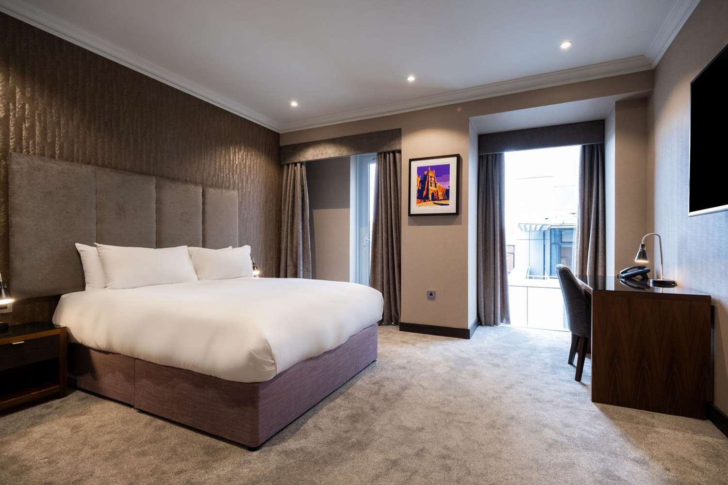 Фото Ten Square Hotel