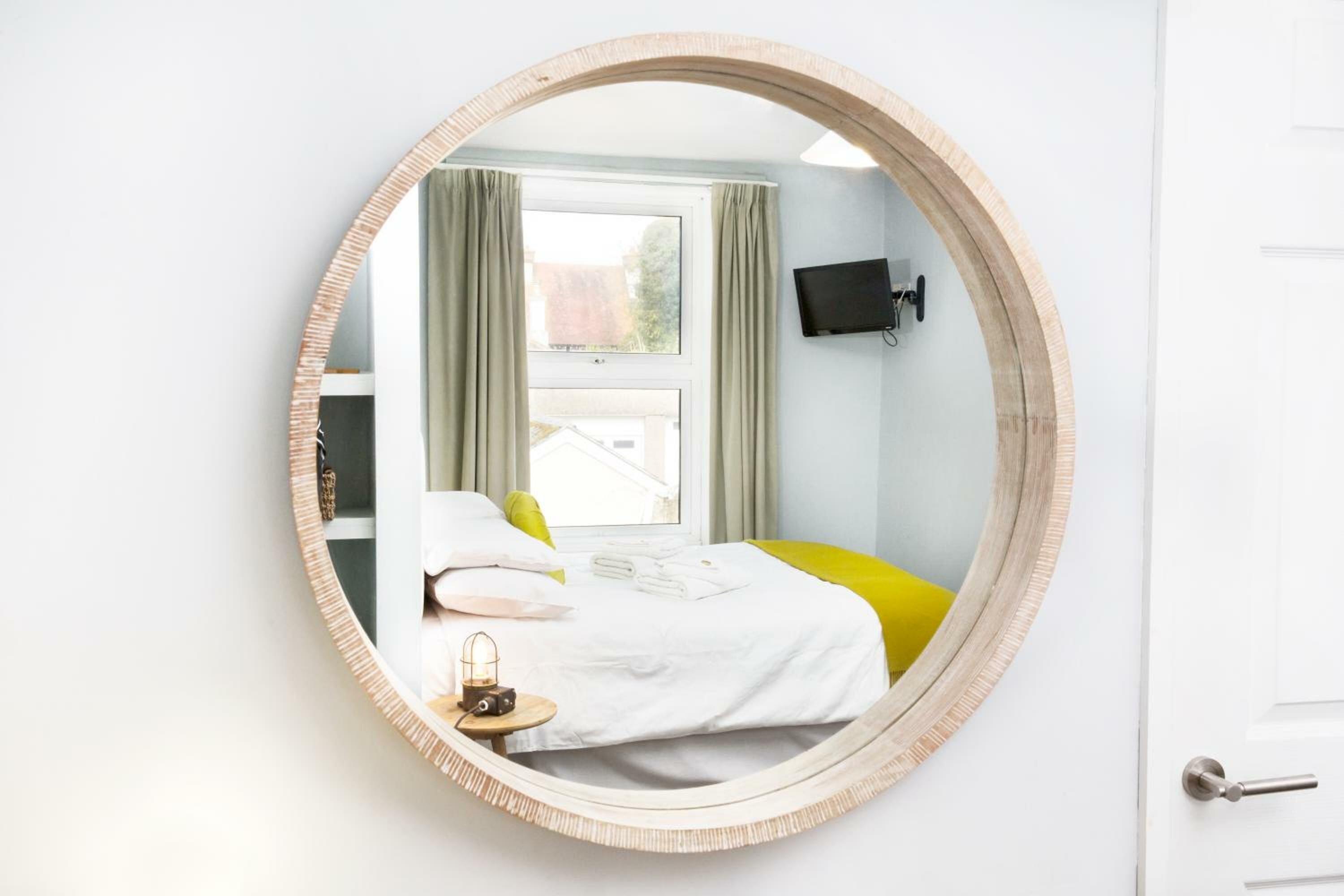 Фото The Lerryn Hotel