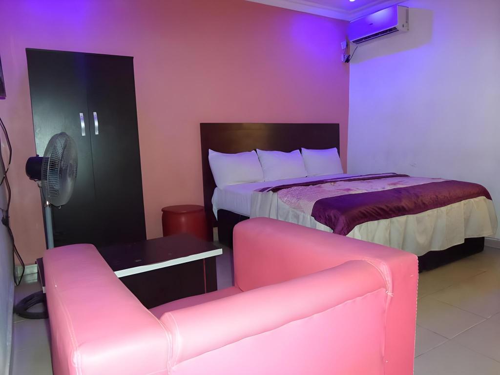 Фото отеля 2