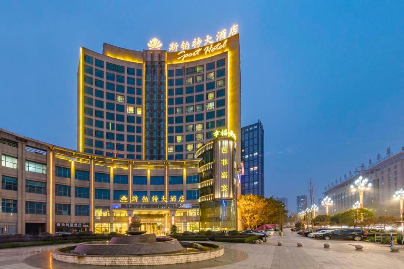 Фото отеля 1